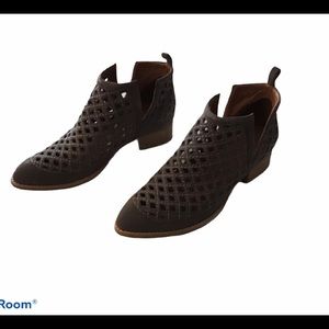 Jeffrey Campbell Taggart Booties size 10